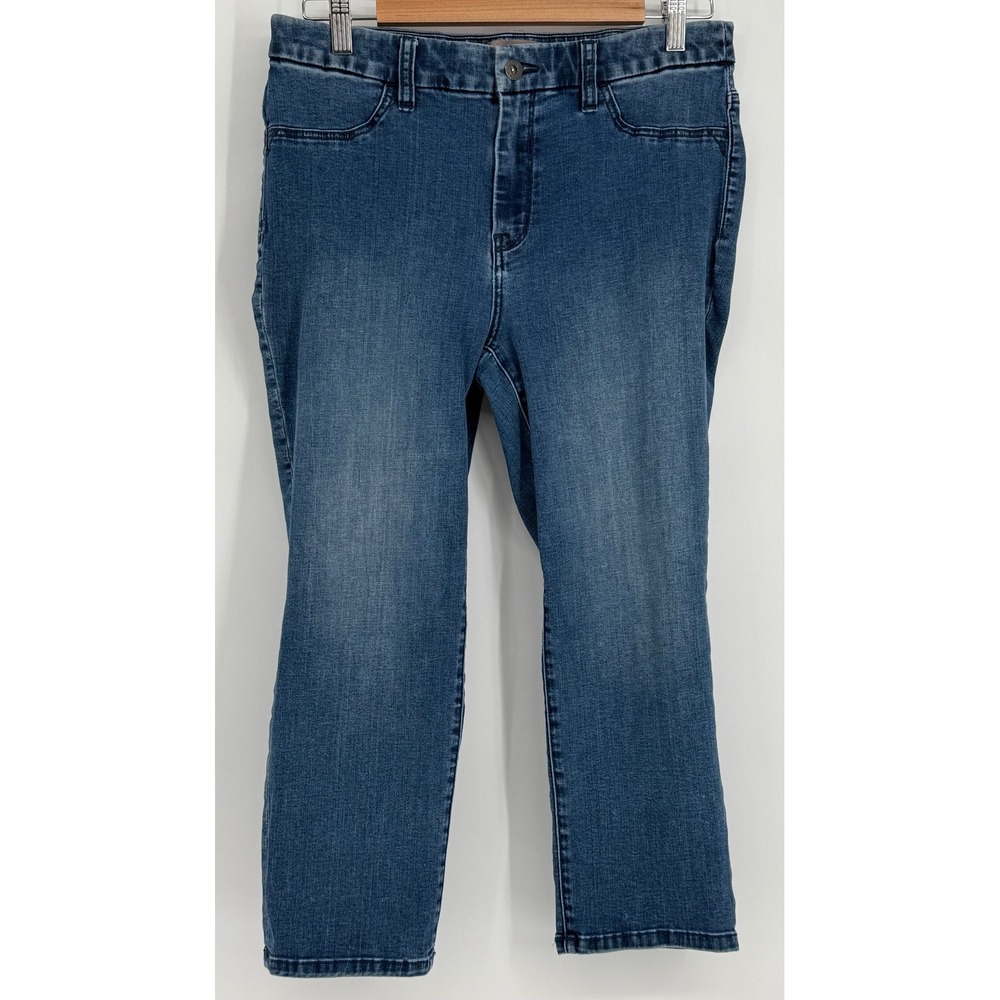 Chicos Medium Wash Denim Capri Jeans Women Sz 0.5/US 0 Blue Straight Leg Cropped